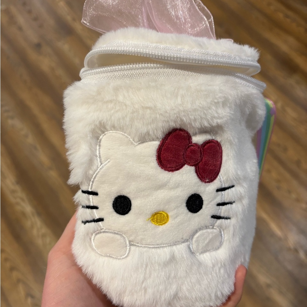 Hello Kitty White Plush Purse